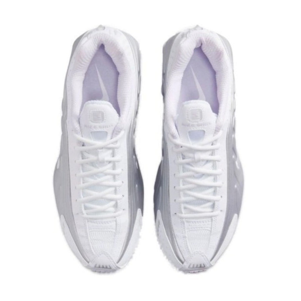 Nike Womens Shox R4 White Metallic Platinum HF5076-100 Size 8 Running Shoes