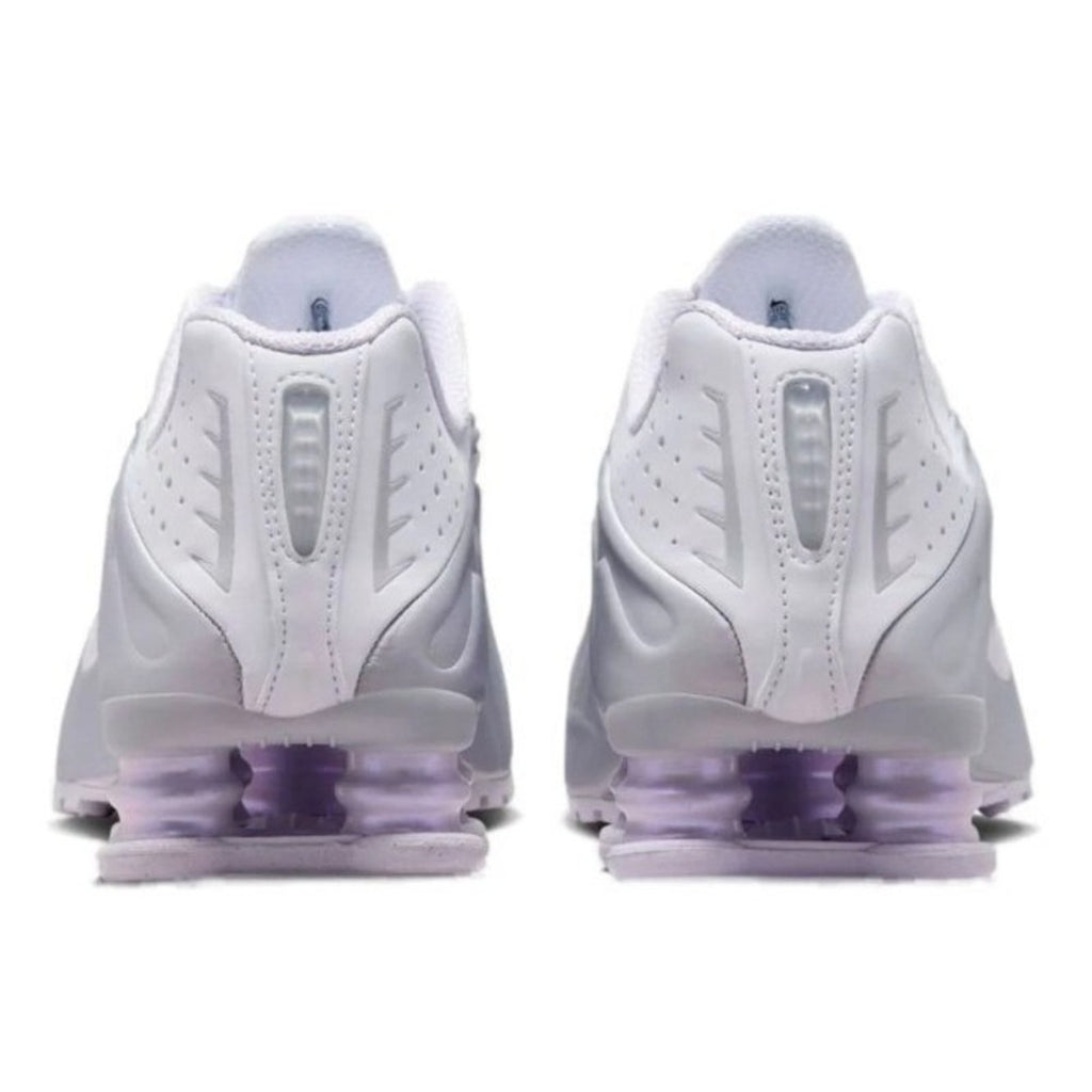 Nike Womens Shox R4 White Metallic Platinum HF5076-100 Size 8 Running Shoes