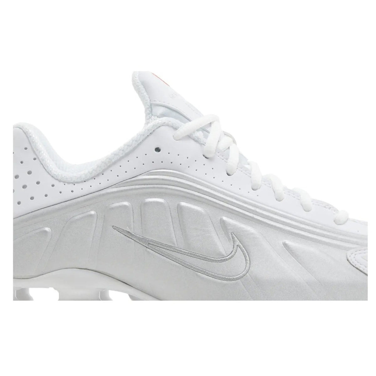 Nike Women Shox R4 White Bright Crimson Metallic Silver AR3565-101 Size 7