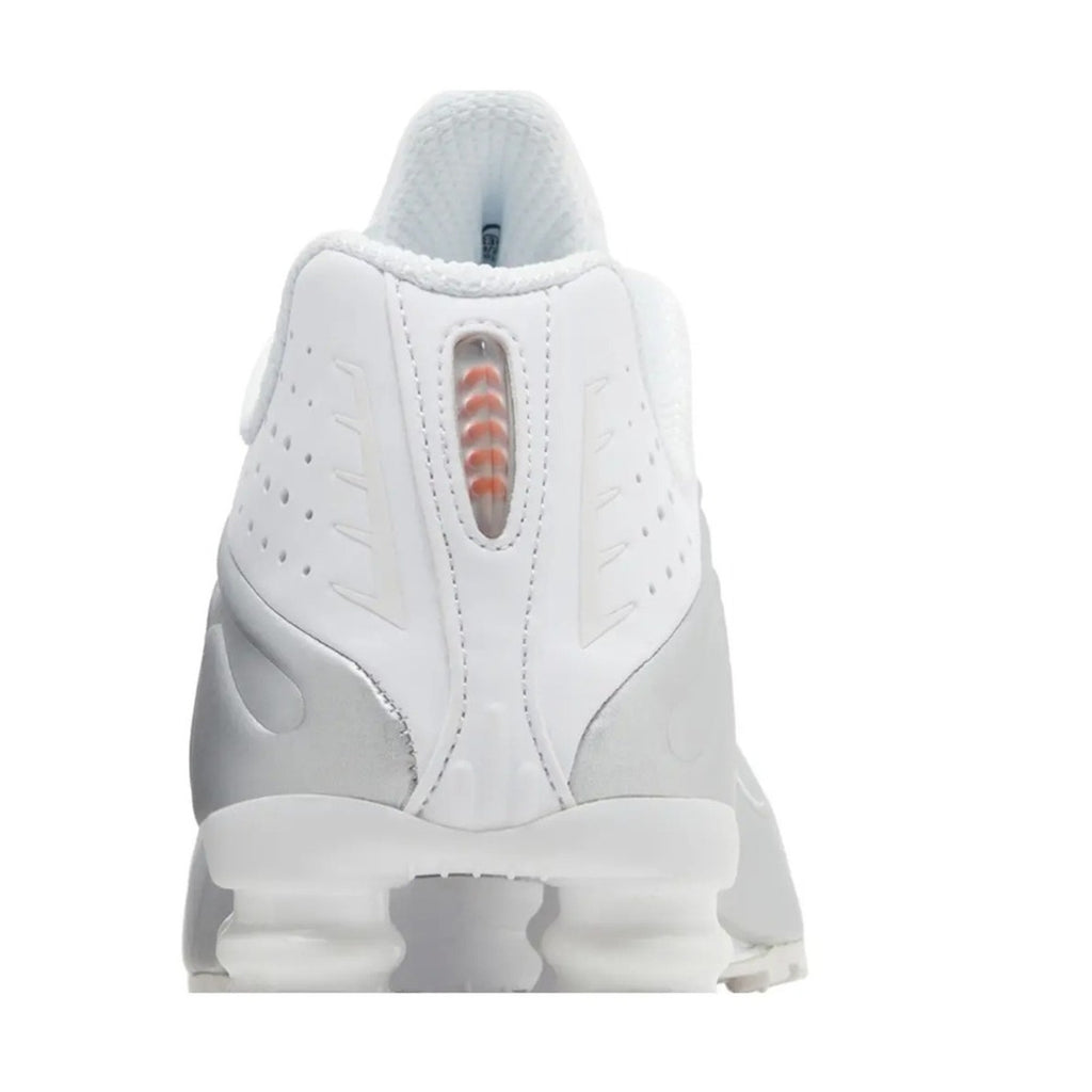 Nike Women Shox R4 White Bright Crimson Metallic Silver AR3565-101 Size 7