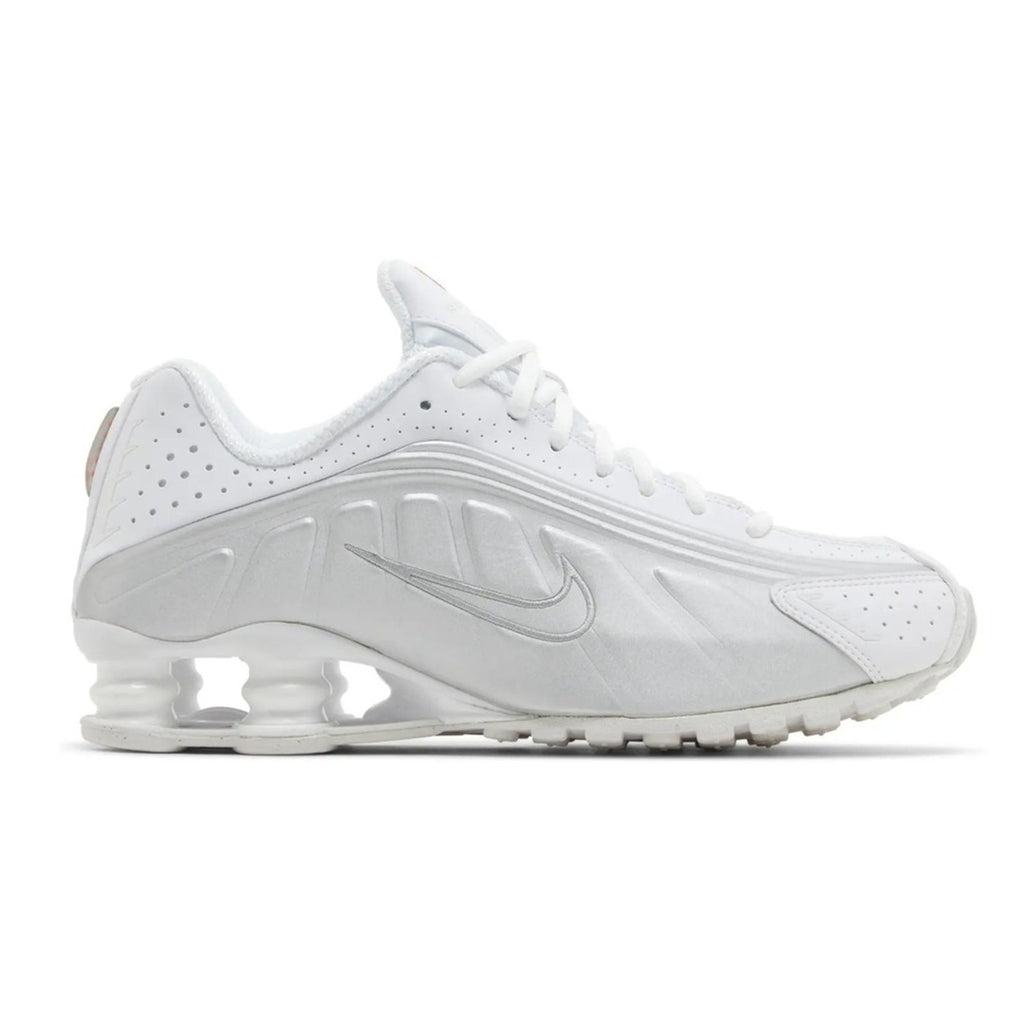 Nike Women Shox R4 White Bright Crimson Metallic Silver AR3565-101 Size 7