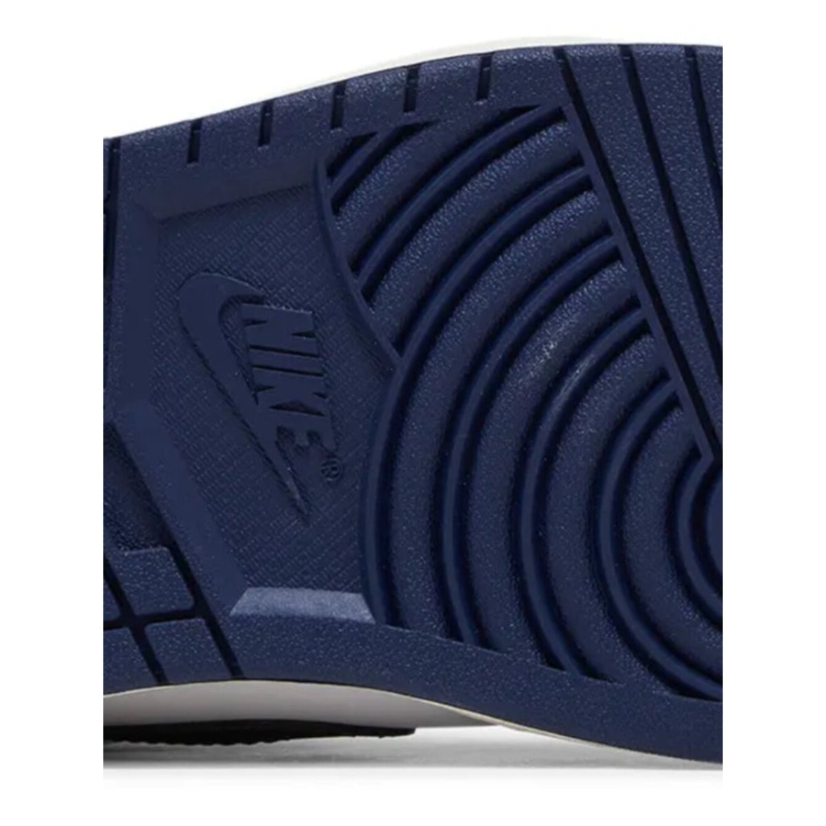 Nike Air Jordan 1 Retro High OG Midnight Navy White Black DZ5485-401 Mens