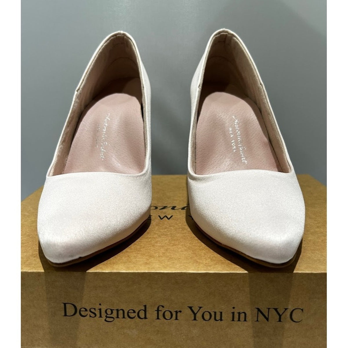 Antonia Saint NY Victoria Pumps Heel 3.0 Soft Pink Satin, Size 6.5