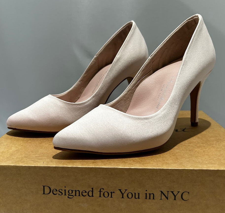 Antonia Saint NY Victoria Pumps Heel 3.0 Soft Pink Satin, Size 7