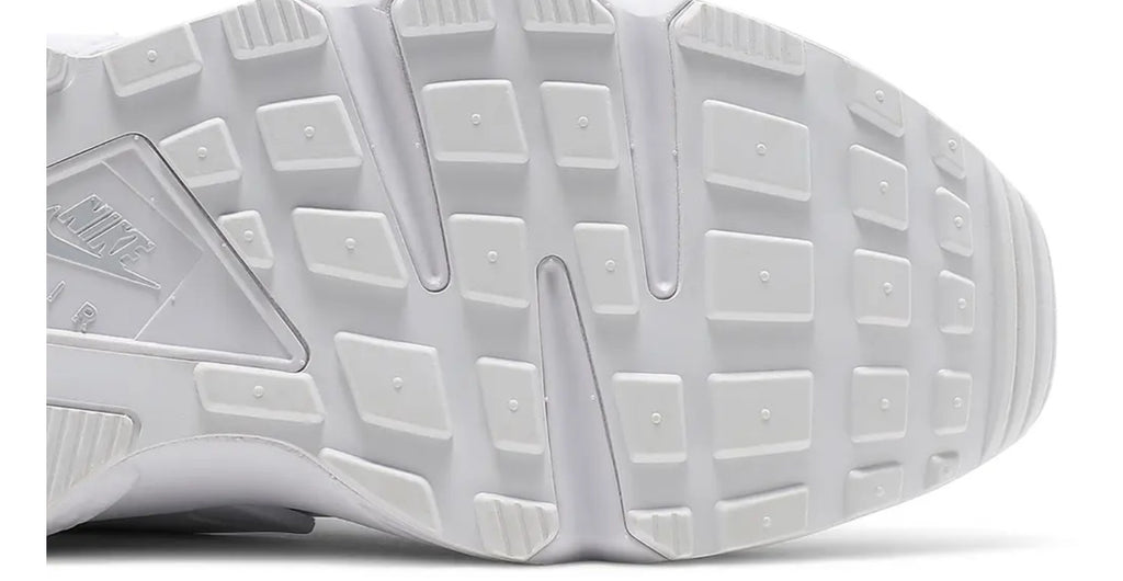 Nike Air Huarache "Triple White" DH4439-102, Size US 6