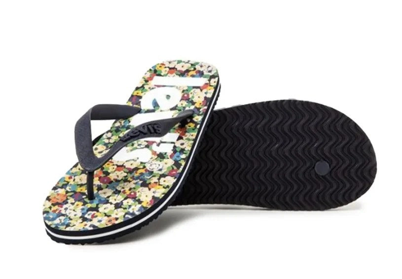 Levi's Women's D6565-0009 Dixon Poster flip flops Size 5.5