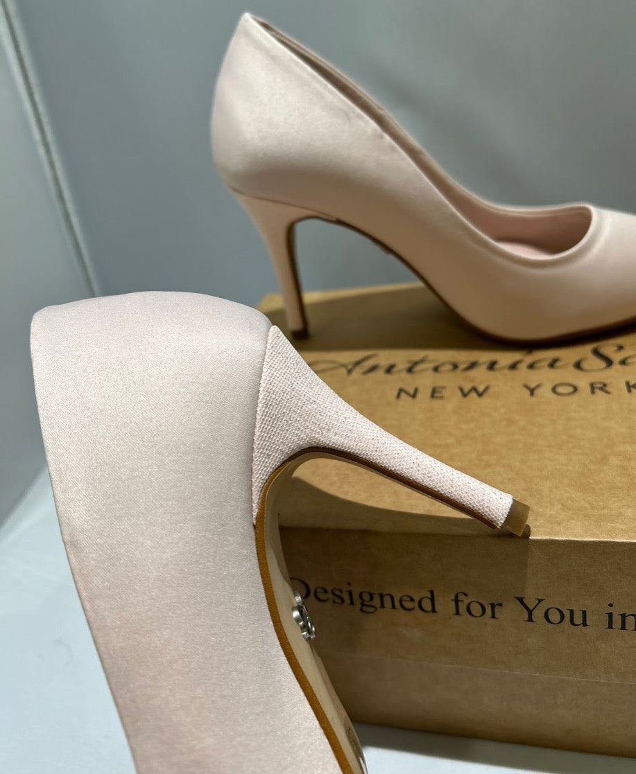 Antonia Saint NY Victoria Pumps Heel 3.0 Soft Pink Satin, Size 7